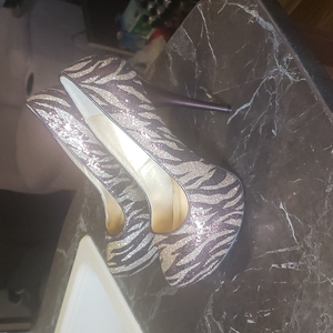 Quaid sparkly animal print stilettos  size‎ 8.5
